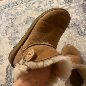 Uggs size 7 used lots of wear left in these !